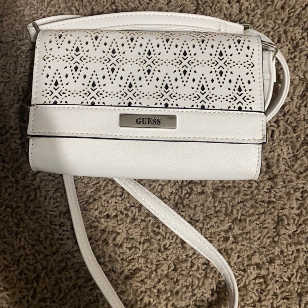 guess purse